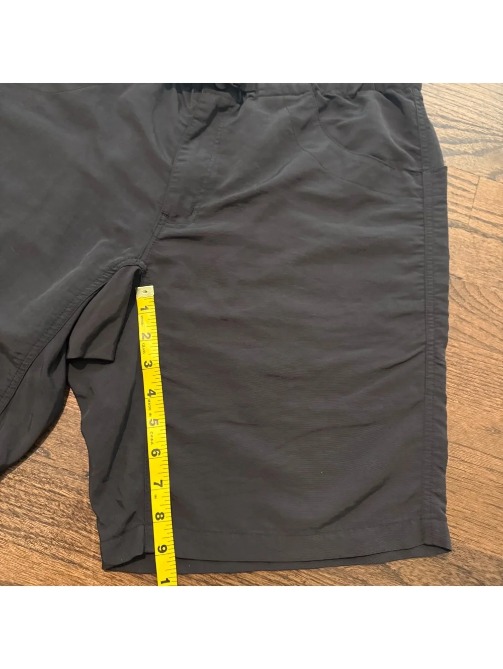 KAVU Big Eddy Men's Black Shorts Size Medium